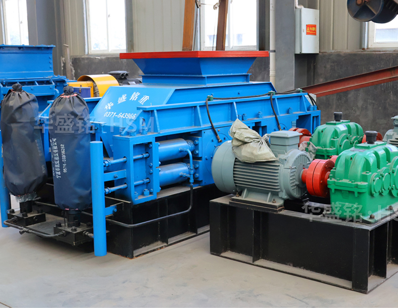 鵝卵石河卵石對(duì)輥制砂機(jī)生產(chǎn)能力怎么樣？多少錢一臺(tái)？