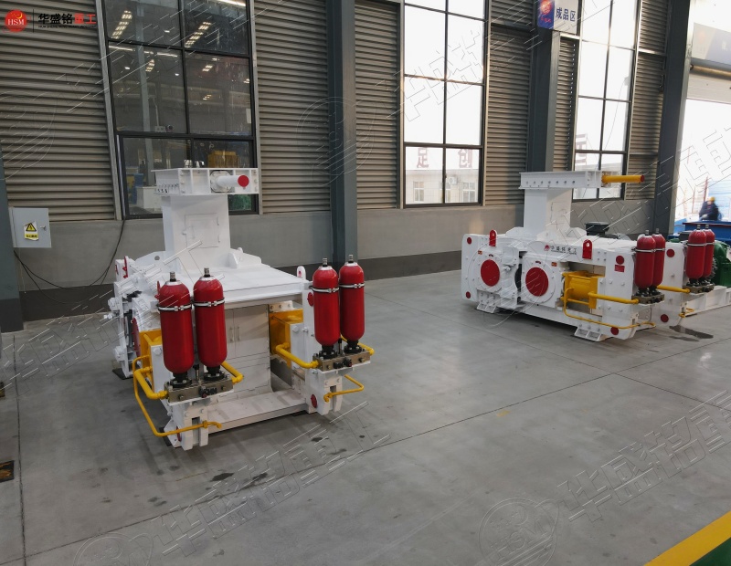 鈦鐵礦高壓輥磨機(jī)1